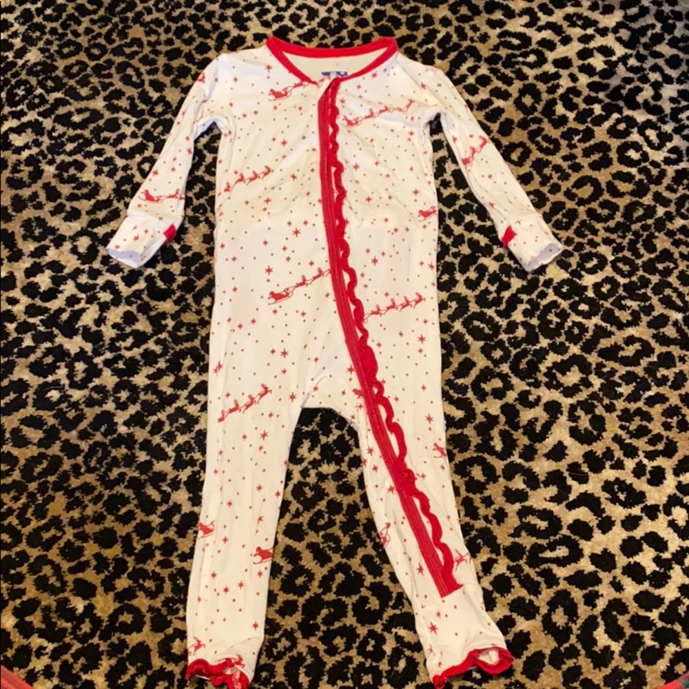 Kickee Ruffle Christmas Outfit
